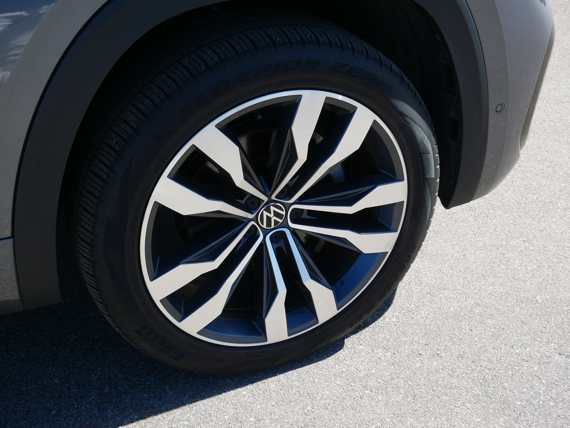 2023 Volkswagen Atlas SEL Premium R-Line - Photo 15