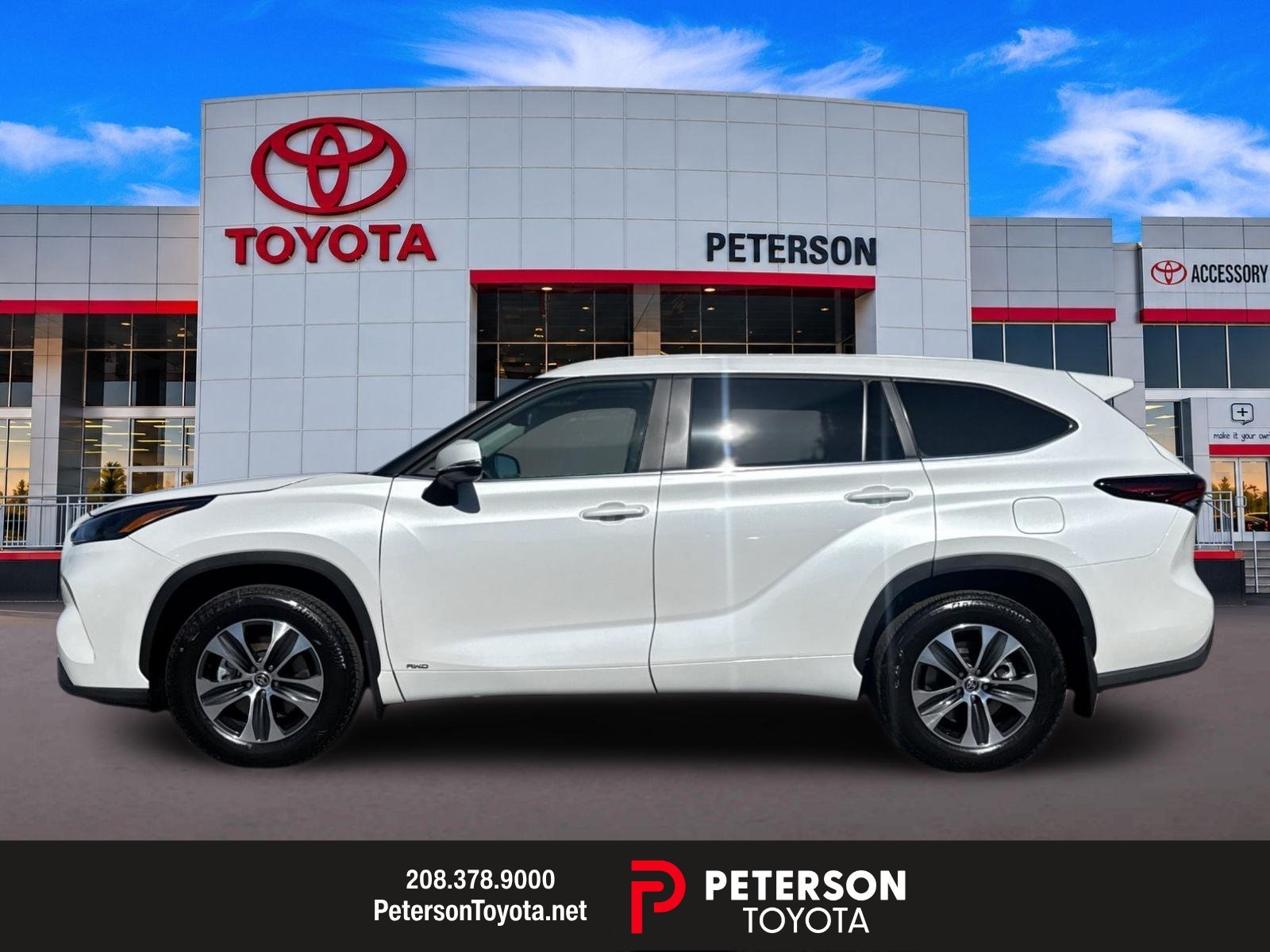Used 2026 Beige Toyota XLE image 6