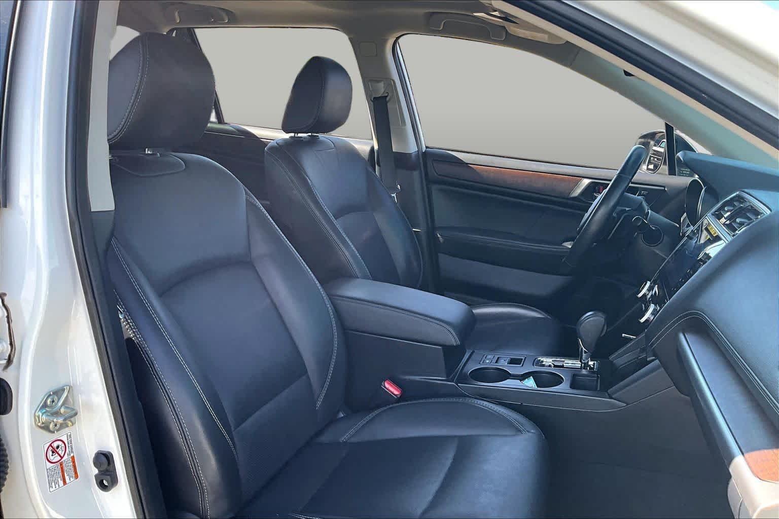 Used 2019 Crystal White Pearl Subaru Limited image 8