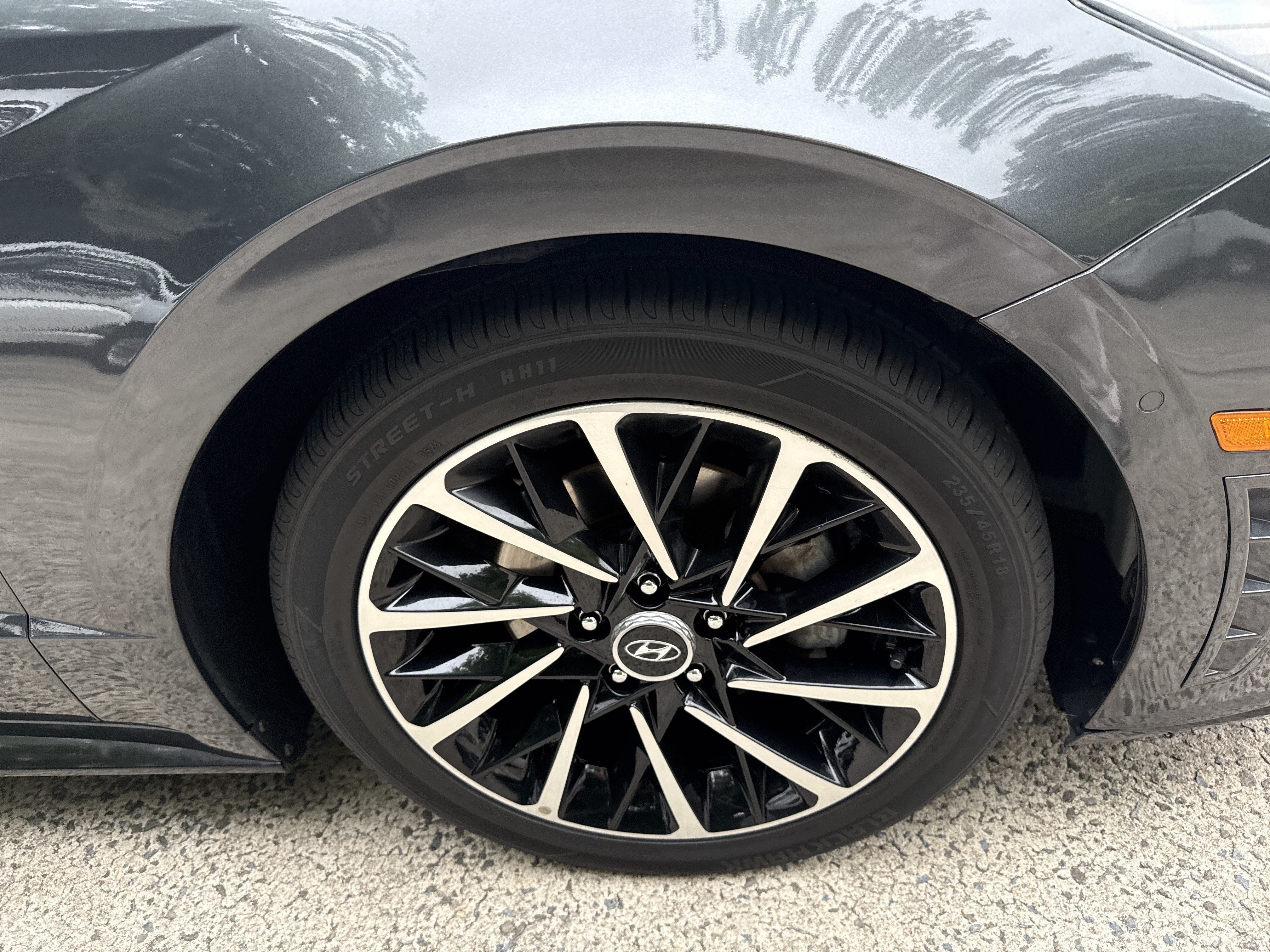 Used 2021 Portofino Gray Hyundai Limited image 12