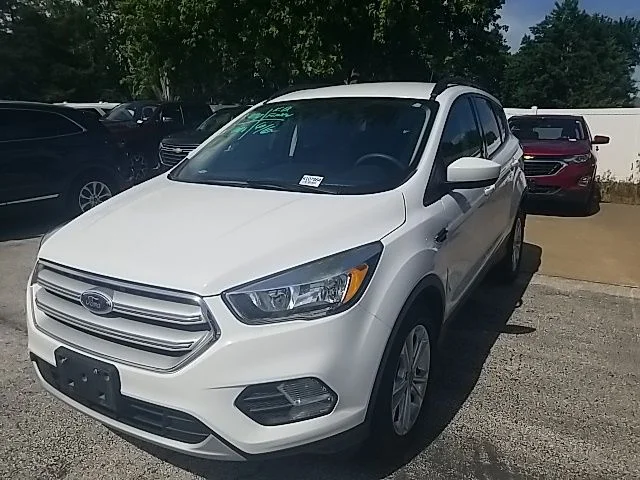 Used 2018 White Ford SE image 13