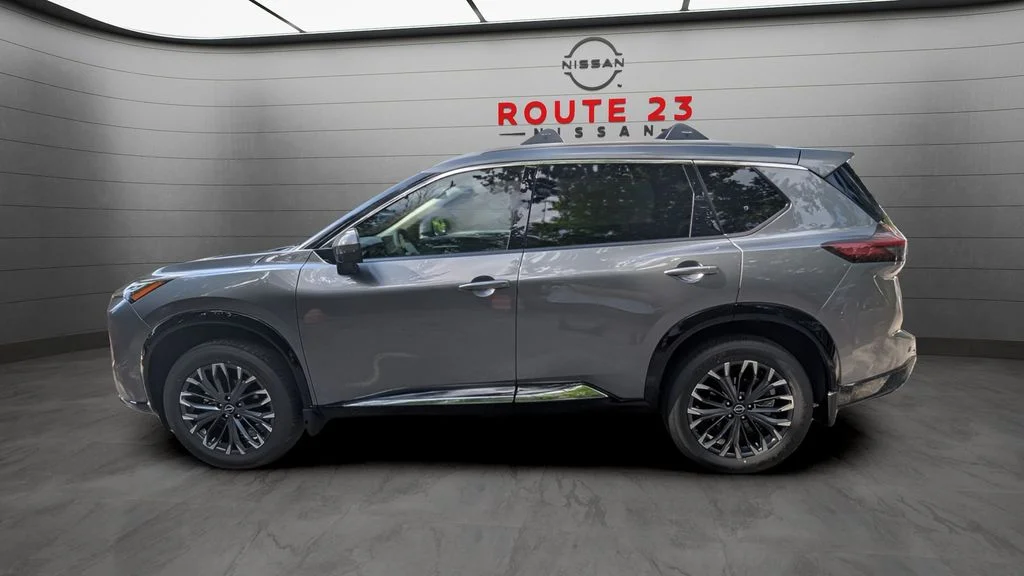 New 2026 Gray Nissan Platinum image 9
