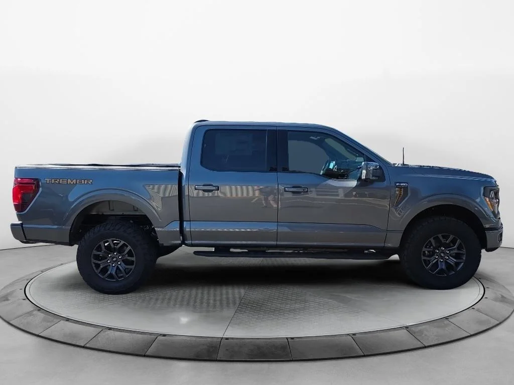 New 2026 Carbonized Gray Metallic Ford Tremor® image 4