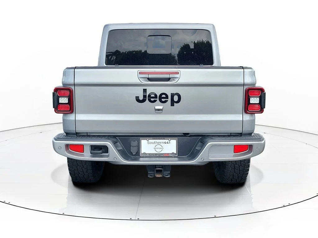Used 2021 Silver Jeep Overland image 6