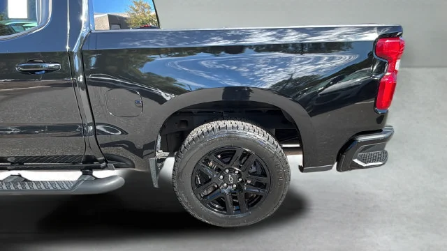 Used 2024 Black Chevrolet RST image 38