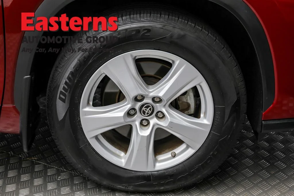 Used 2022 Red Toyota LE image 30