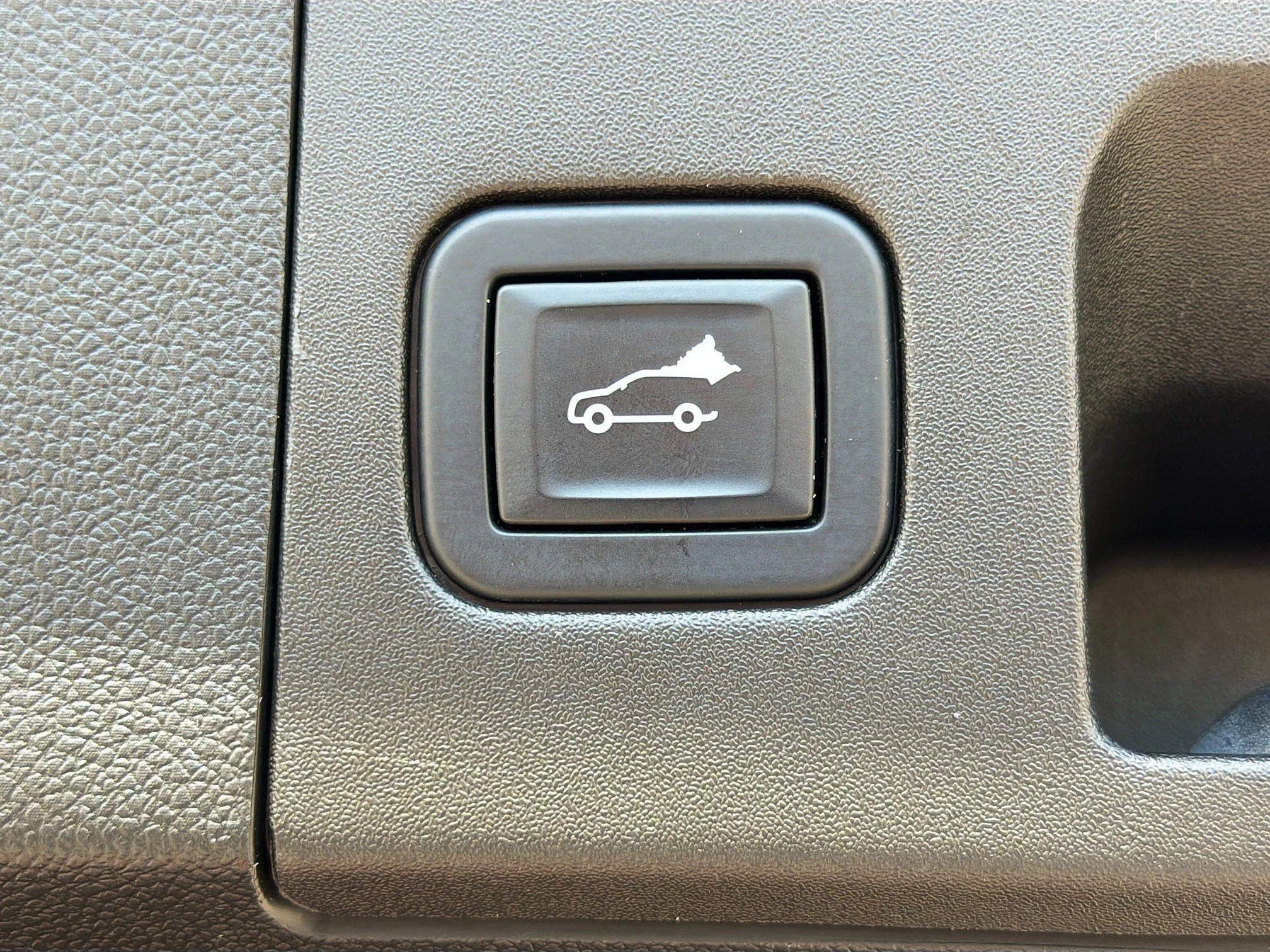 Used 2022 Infrared Tintcoat Cadillac FWD Sport image 13