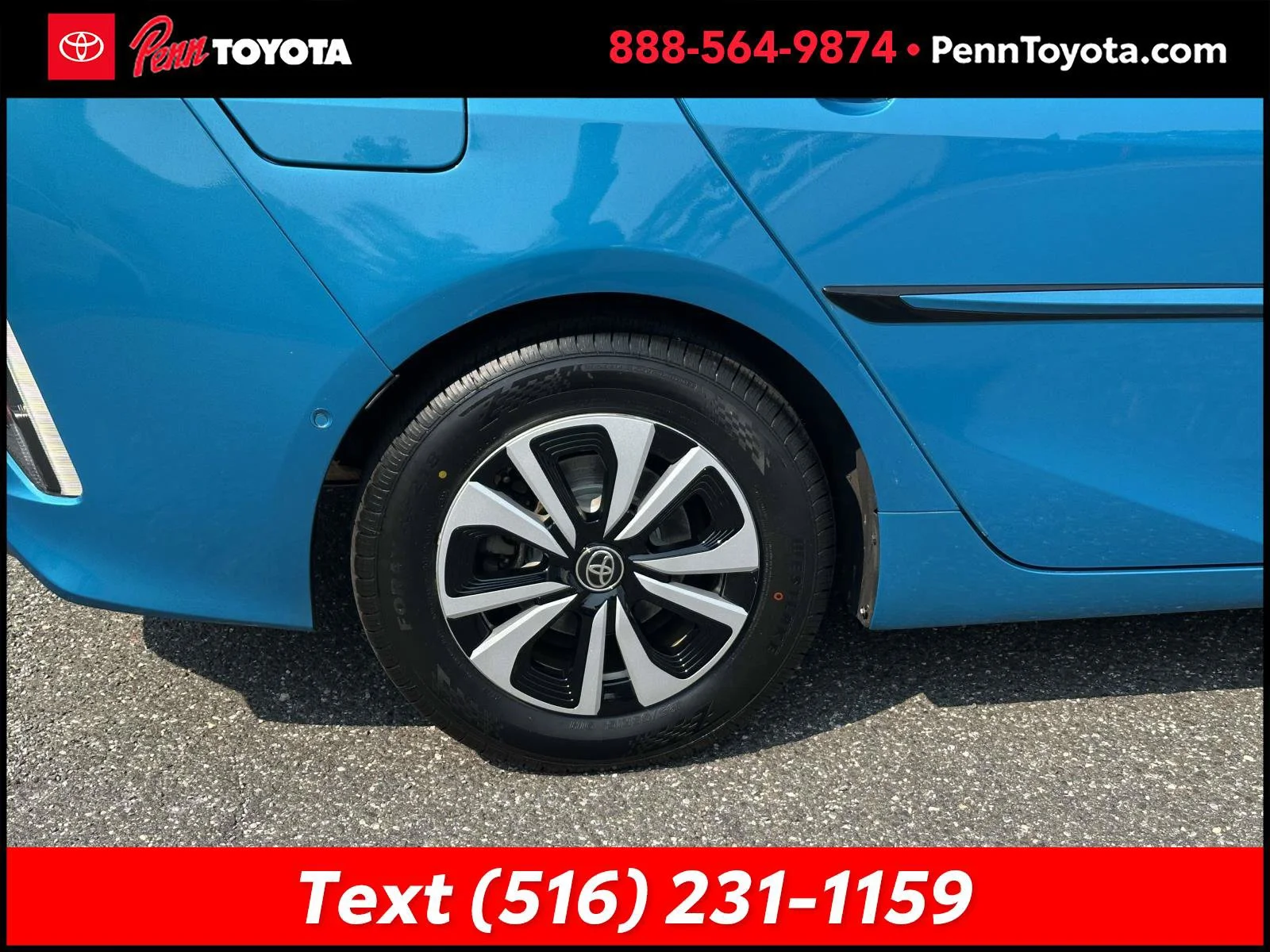 Used 2017 BLUE MAGNETISM Toyota  image 11