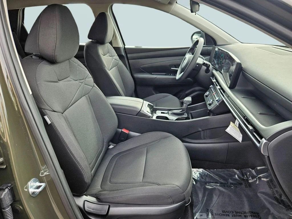 Used 2025 Rockwood Green Hyundai SE image 29