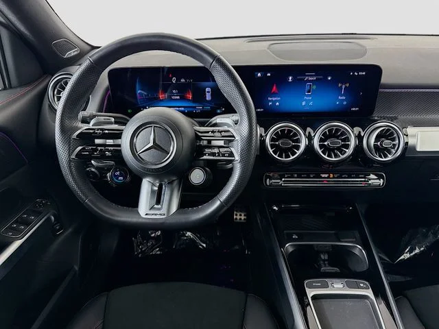 Used 2024 Silver Mercedes-Benz GLB 35 AMG® image 23