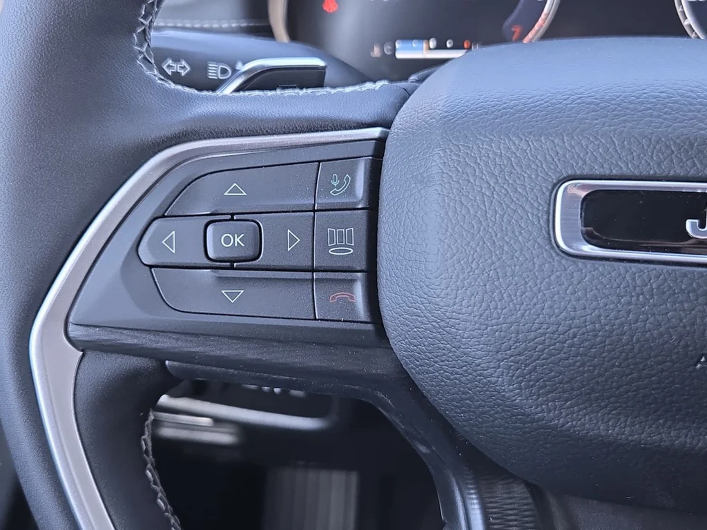 2025 Jeep Grand Cherokee L Laredo - Photo 24