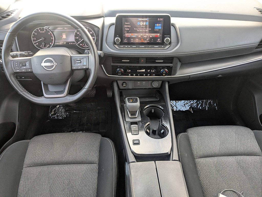 2025 Nissan Rogue SV - Photo 16