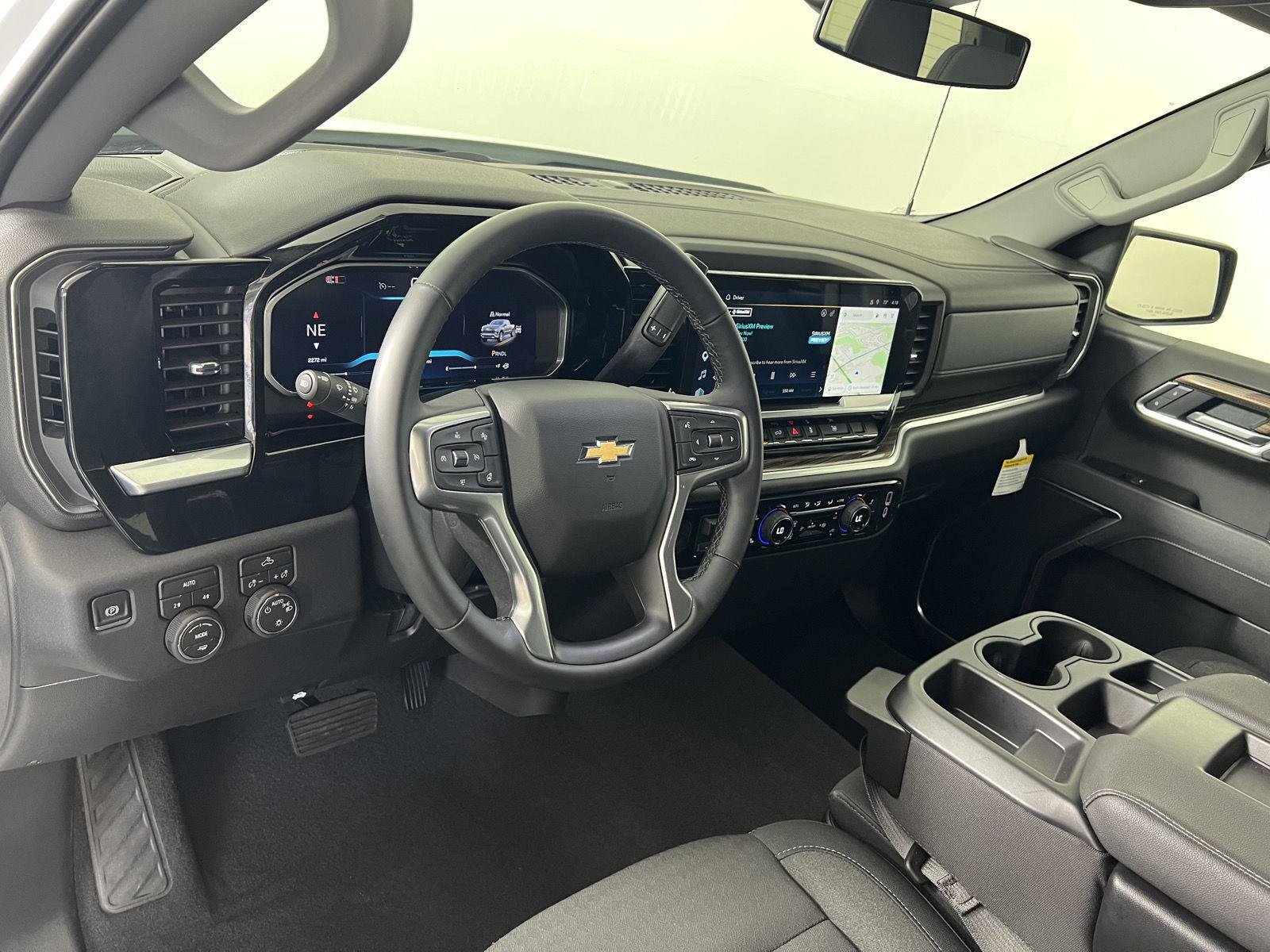 Used 2026 Summit White Chevrolet LT image 10