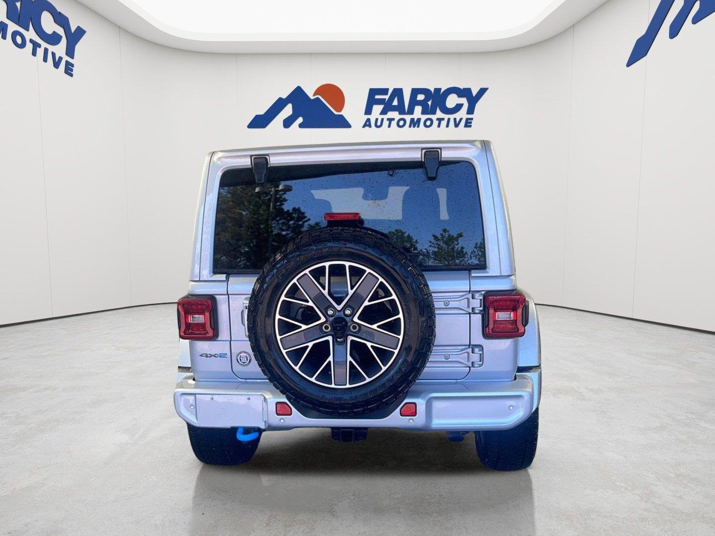 Used 2024 Silver Zynith Clearcoat Jeep High Altitude image 24