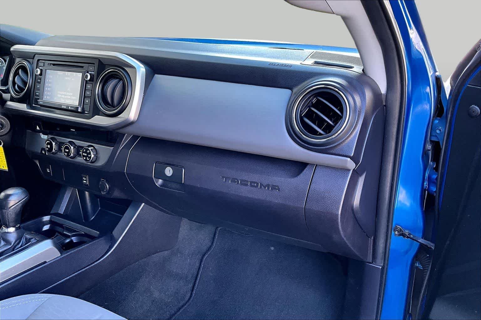 Used 2017 Blazing Blue Pearl Toyota SR5 image 18
