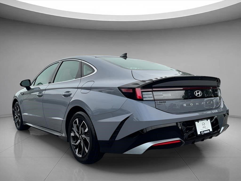 Used 2025 Transmission Blue Hyundai SEL image 7