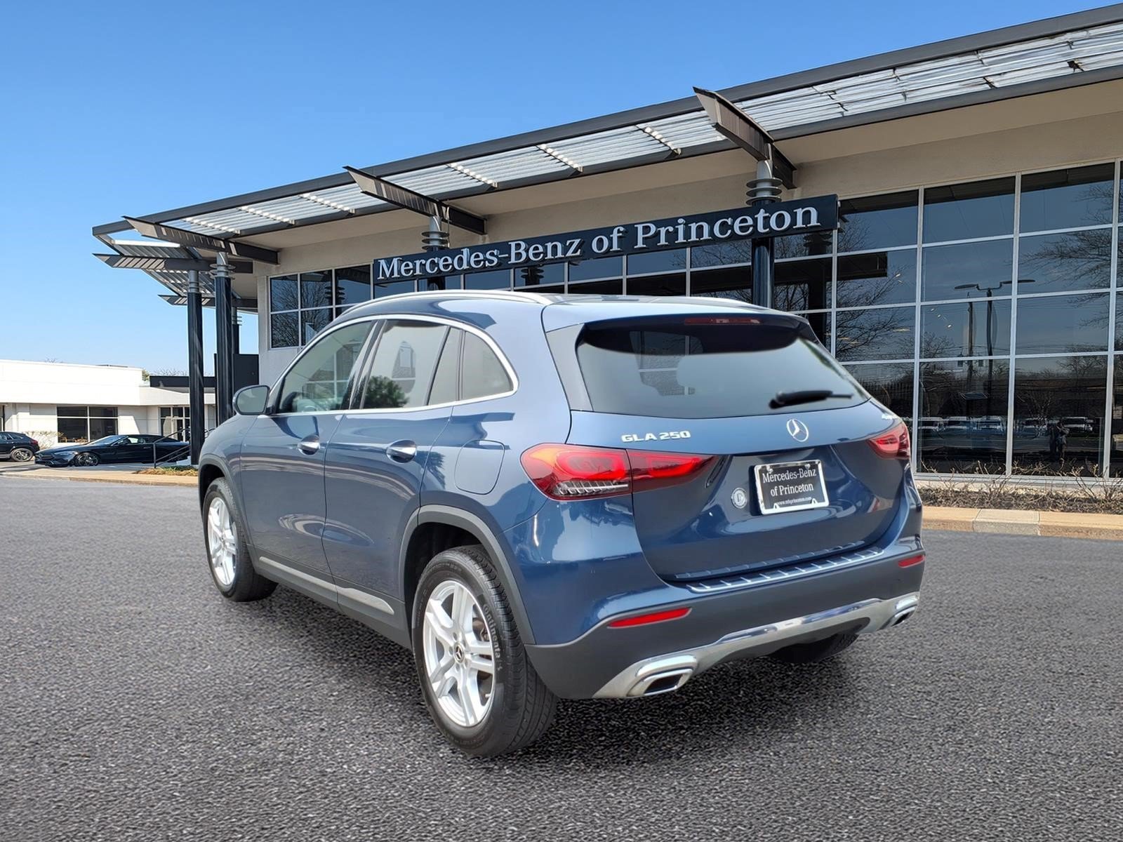 Certified Used 2023 Denim Blue Metallic Mercedes-Benz GLA 250 4MATIC® SUV image 5