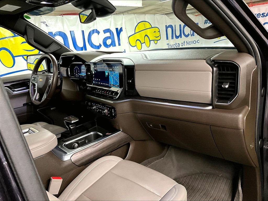 Used 2022 Gray Chevrolet LTZ image 14