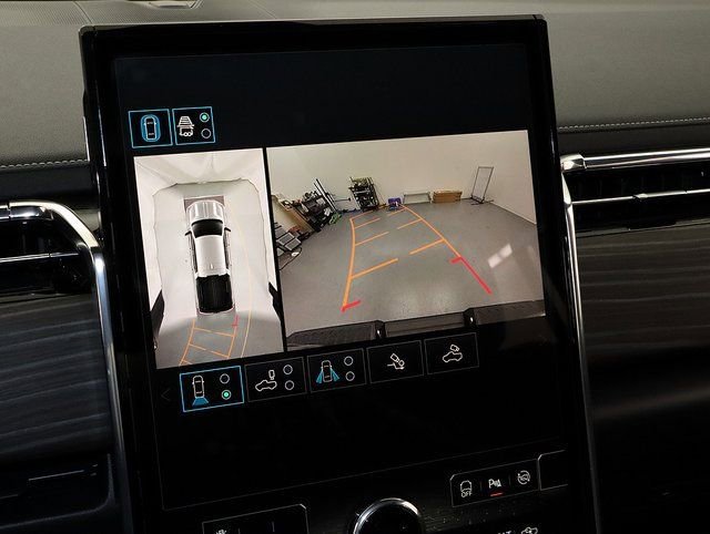 2025 GMC Sierra EV Denali - Photo 21