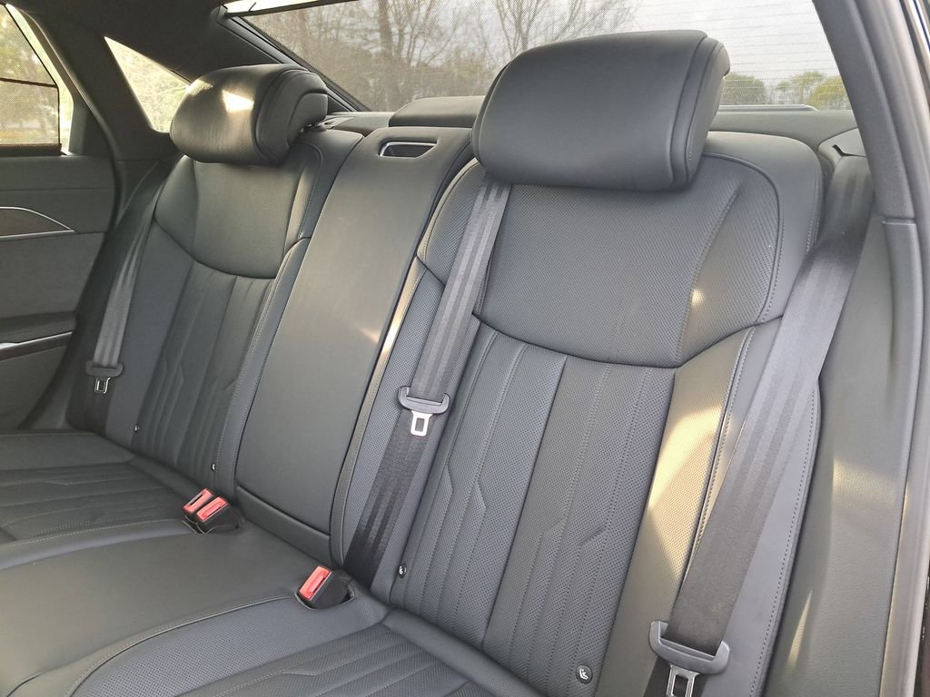 2025 Audi A8 Base - Photo 13