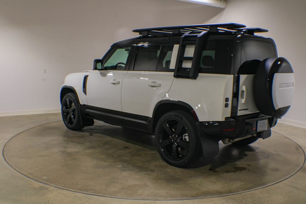 New 2026 Fuji White Land Rover X-Dynamic SE image 4