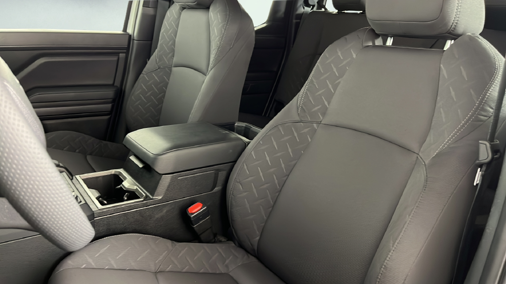 2025 Toyota Tacoma SR5 - Photo 33