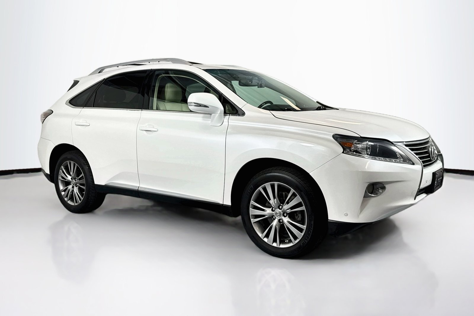 Used 2013 Starfire Pearl Lexus  image 3