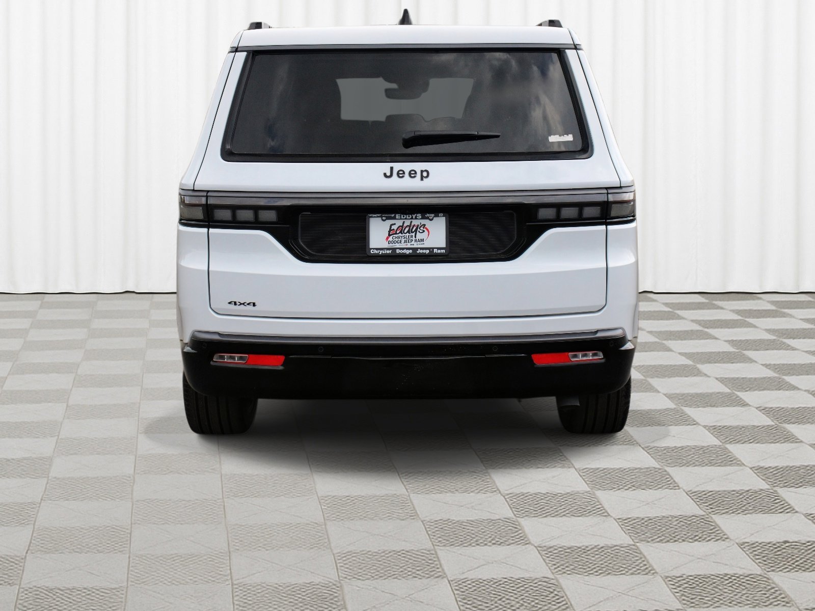 New 2026 Bright White Clear-Coat Exterior Paint Jeep Limited Reserve image 35