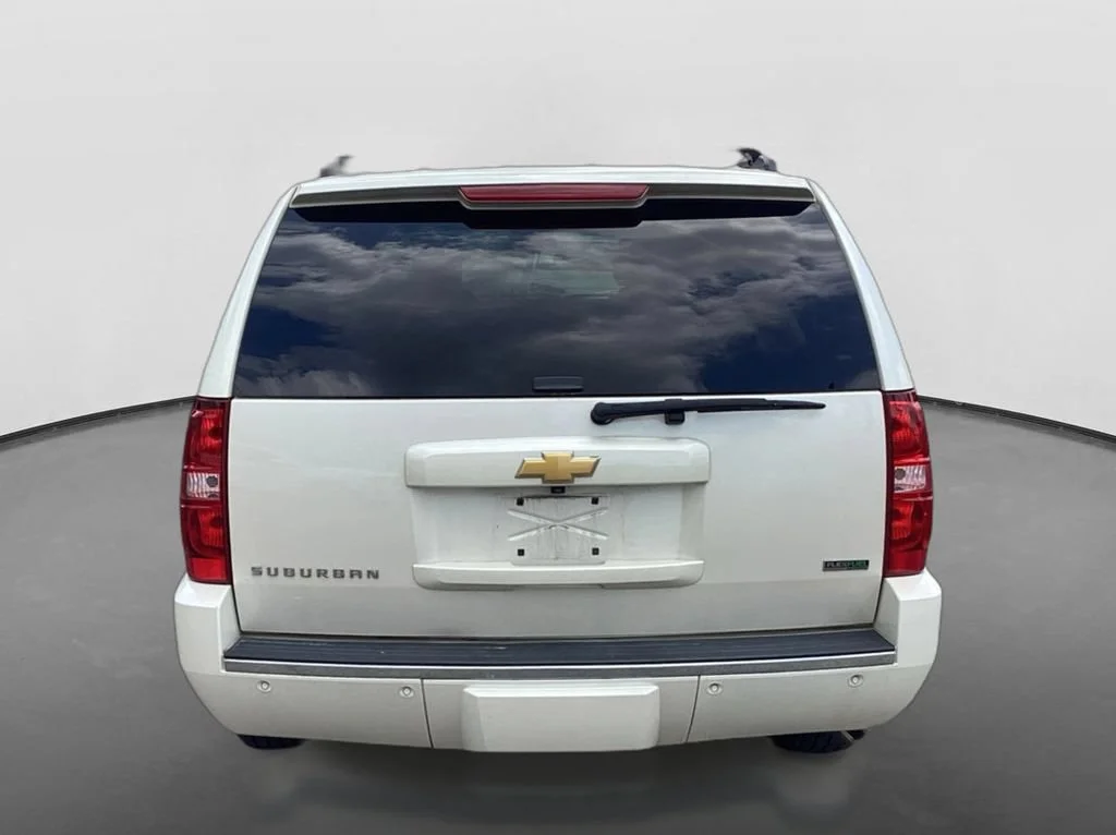 Used 2012 WHITE DIAMOND TRICOAT Chevrolet LTZ image 6
