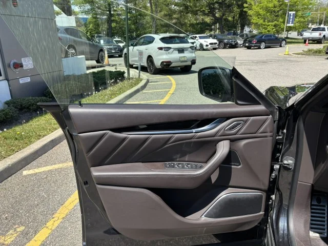Used 2022 Nero Ribelle Metallic Maserati Modena ~ RARE Fuoriserie Zegna Pelletessuta !!!!! image 37