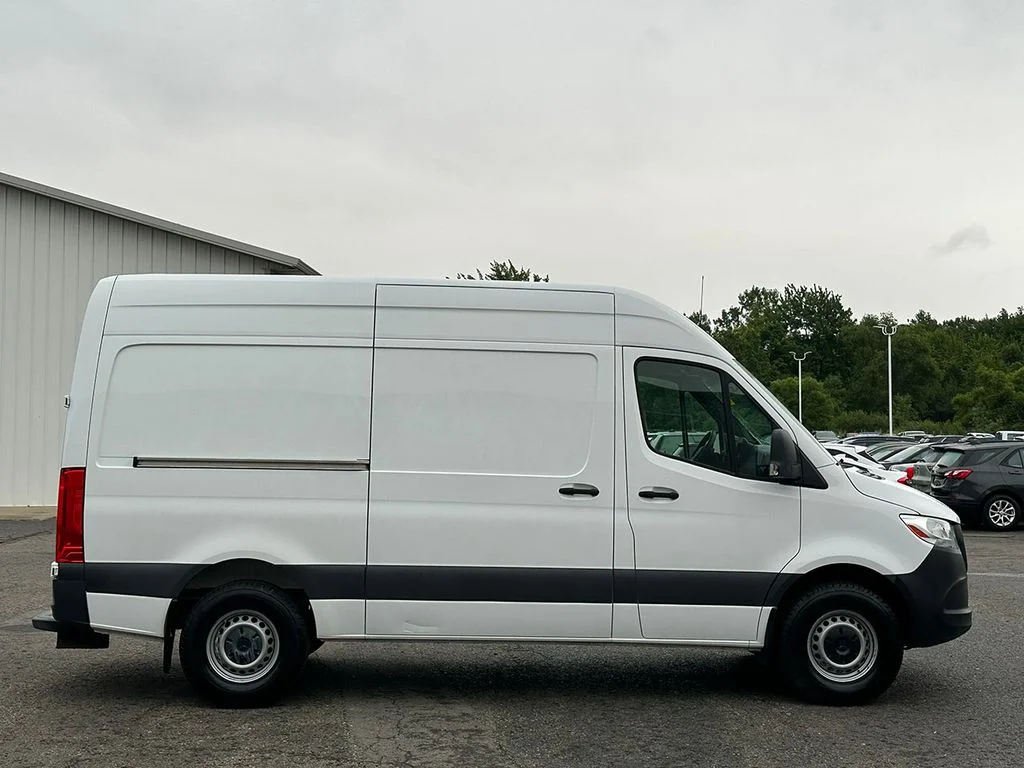 Used 2022  Mercedes-Benz Cargo Van 144 in. WB image 10