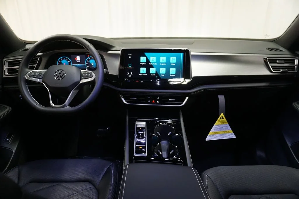 New 2026 Deep Black Volkswagen 2.0T SE w/Technology image 13