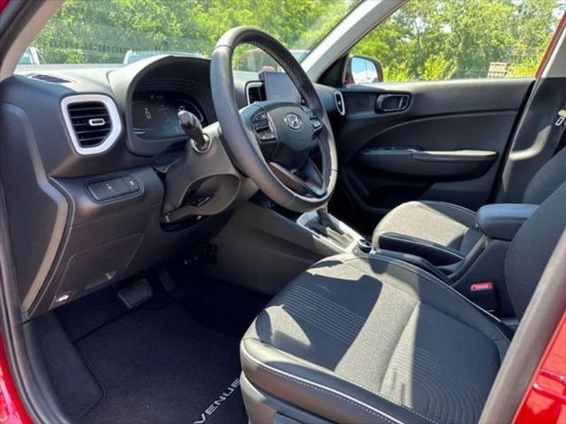 Used 2025 Ultimate Red Hyundai Limited image 8