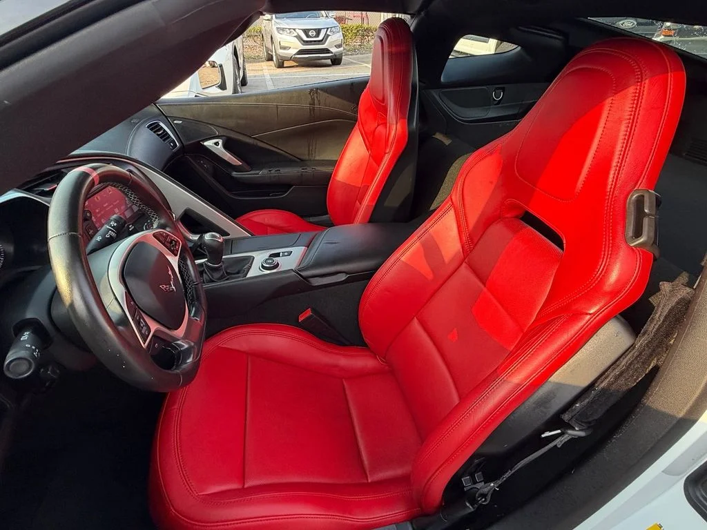 Used 2019 White Chevrolet Stingray image 11