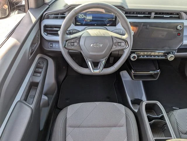 New 2027 Summit White Chevrolet LT image 7