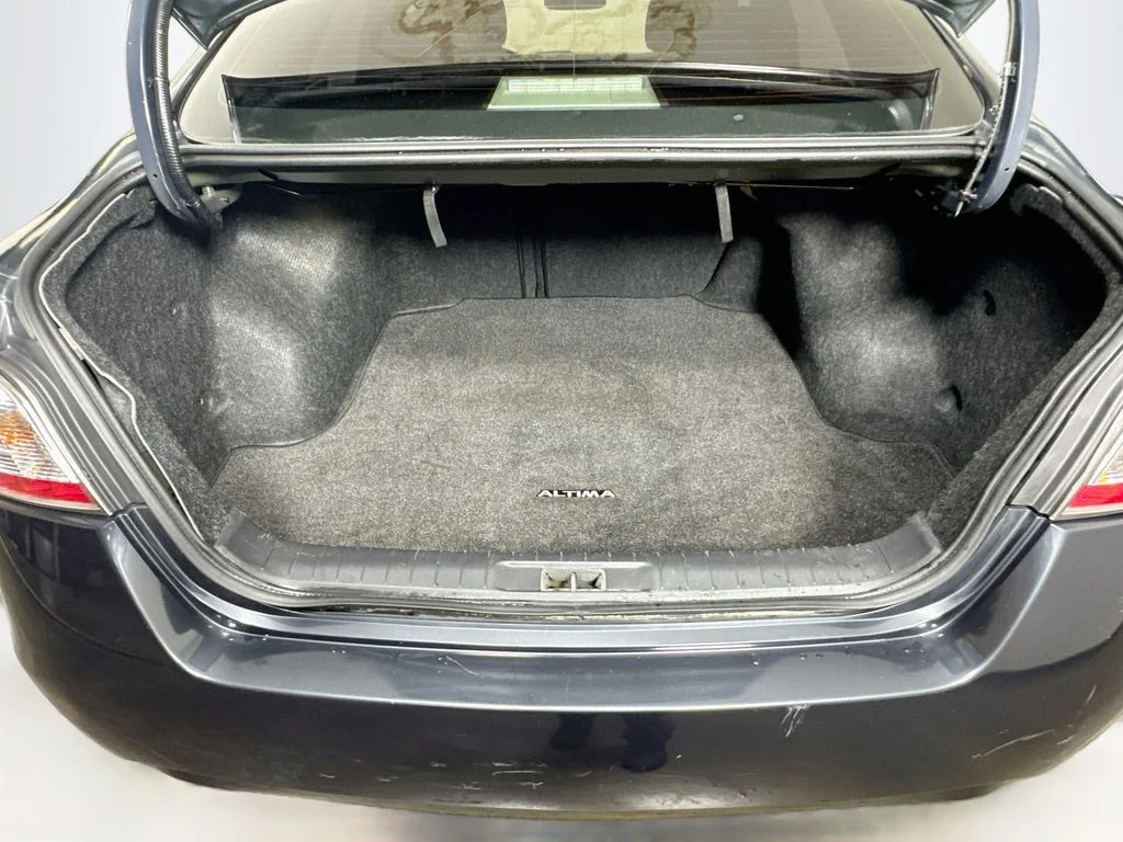 Used 2015 Blue Nissan 3.5 SL image 31
