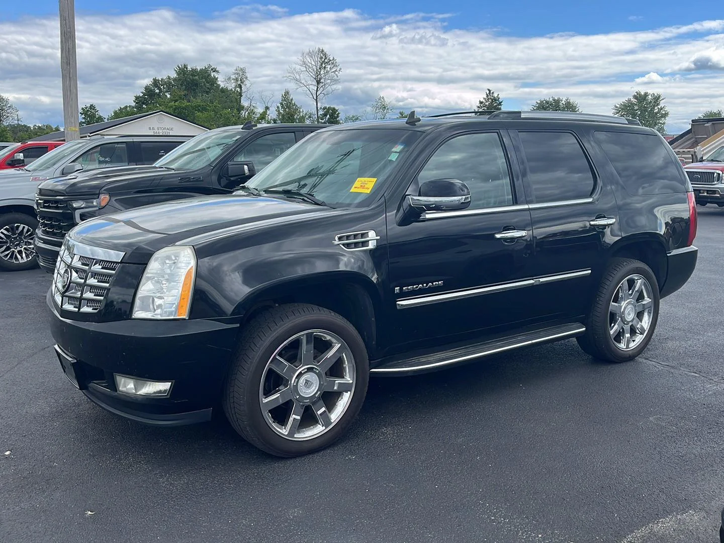 Used 2007 Cadillac Escalade Base with VIN 1GYFK63827R363599 for sale in West Union, OH