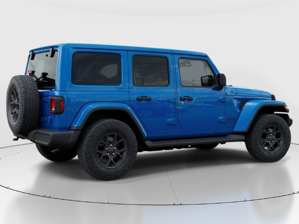 New 2026 Hydro Blue Pearl-Coat Paint Jeep California Edition image 4