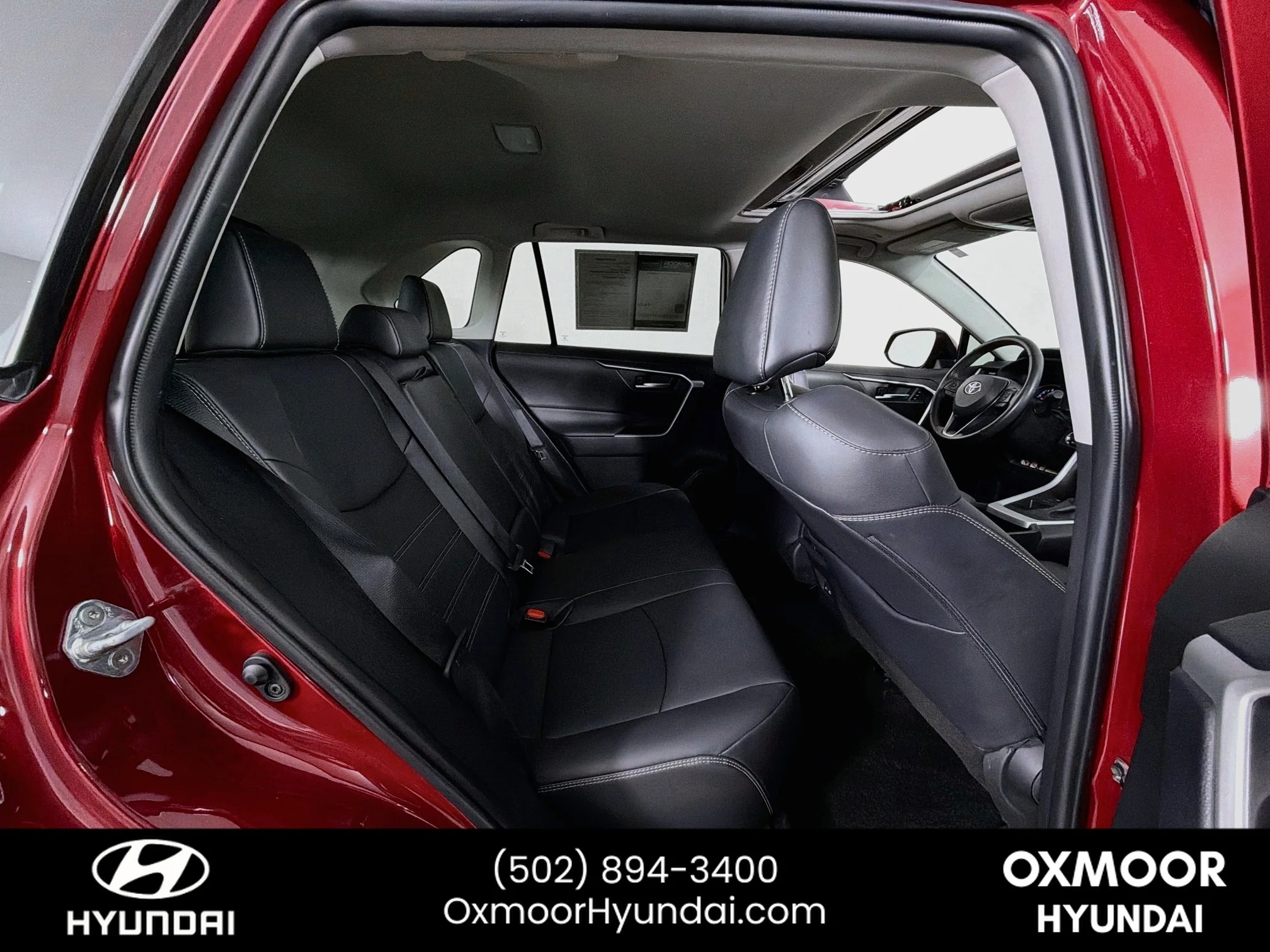 Used 2025 Ruby Flare Pearl Toyota XLE Premium image 28