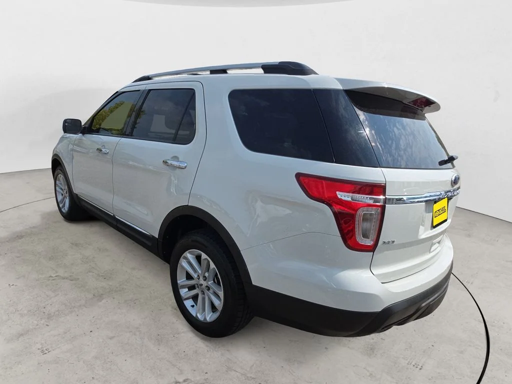 Used 2012 White Ford XLT image 7