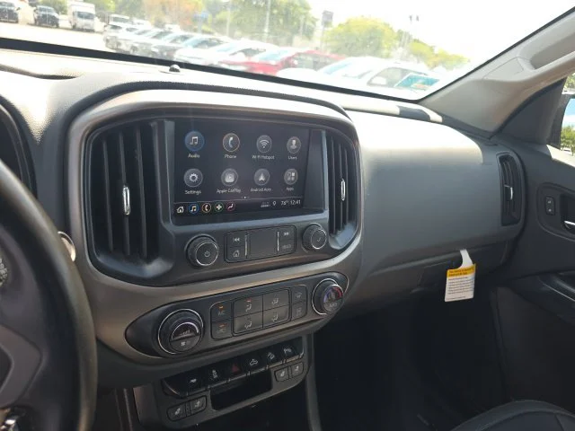 Used 2022 Gray Chevrolet Z71 image 10