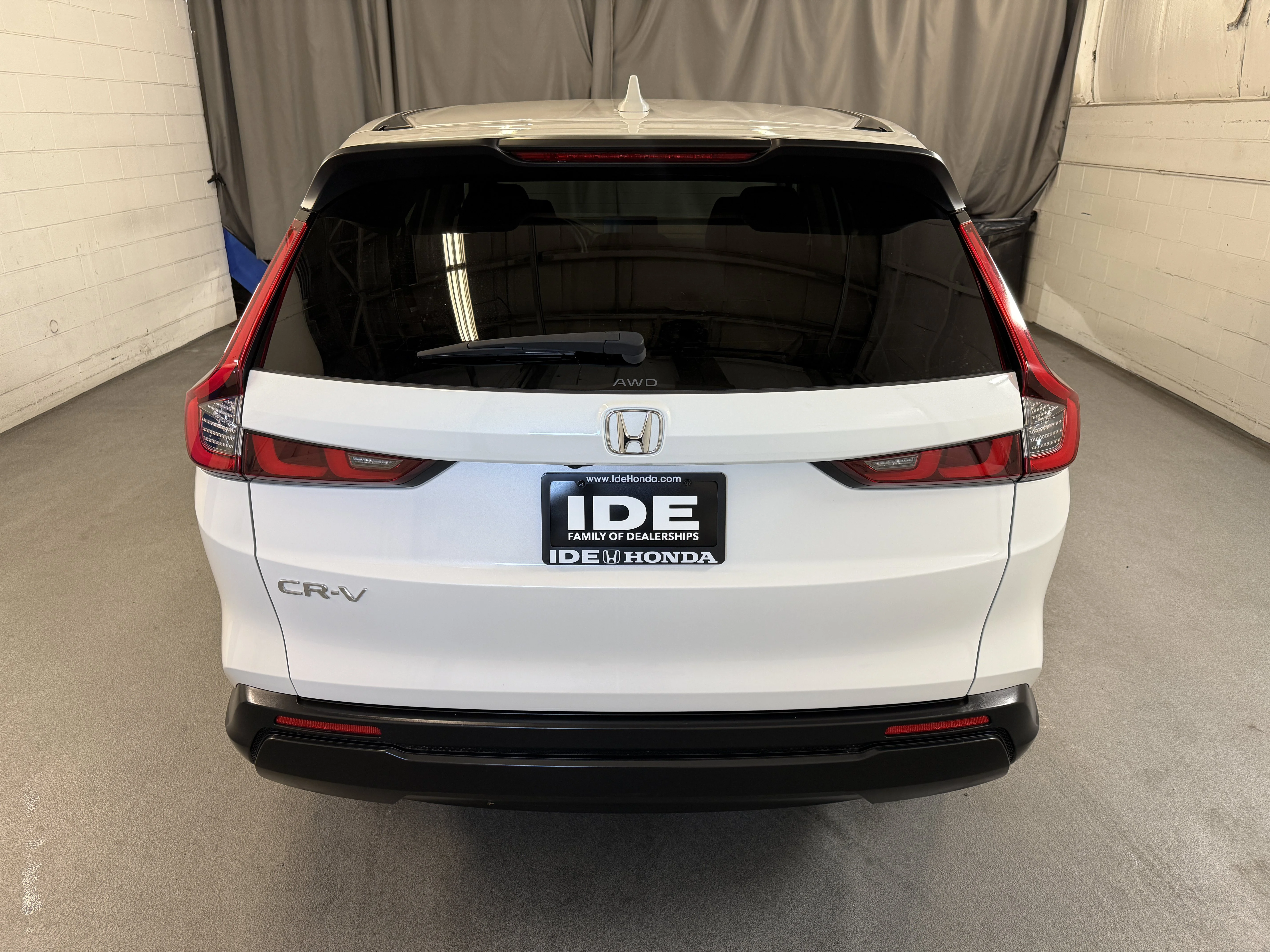 Certified Used 2024 Platinum White Pearl Honda EX image 7