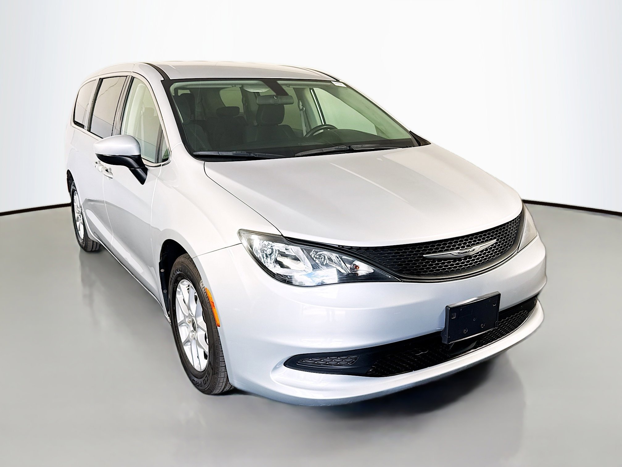 2022 Chrysler Voyager