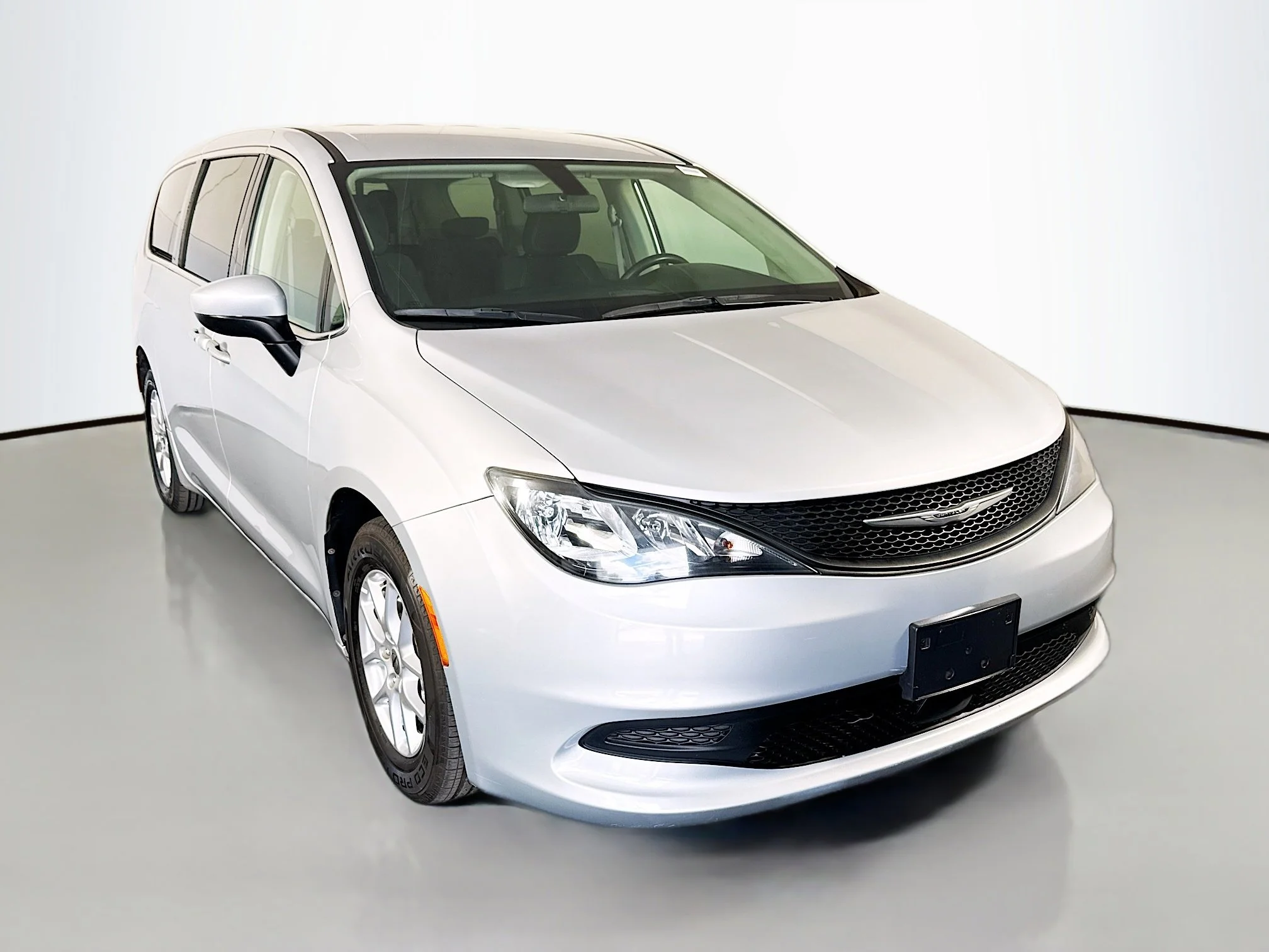 2022 Chrysler Voyager