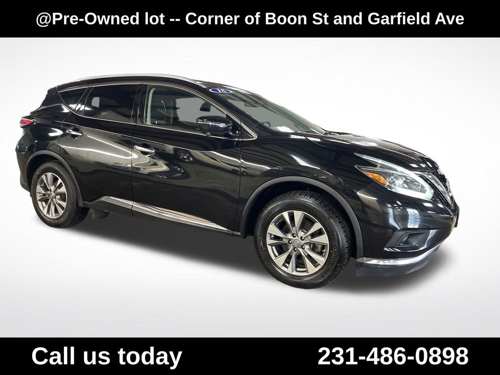 Used 2018 Black Nissan SL image 7