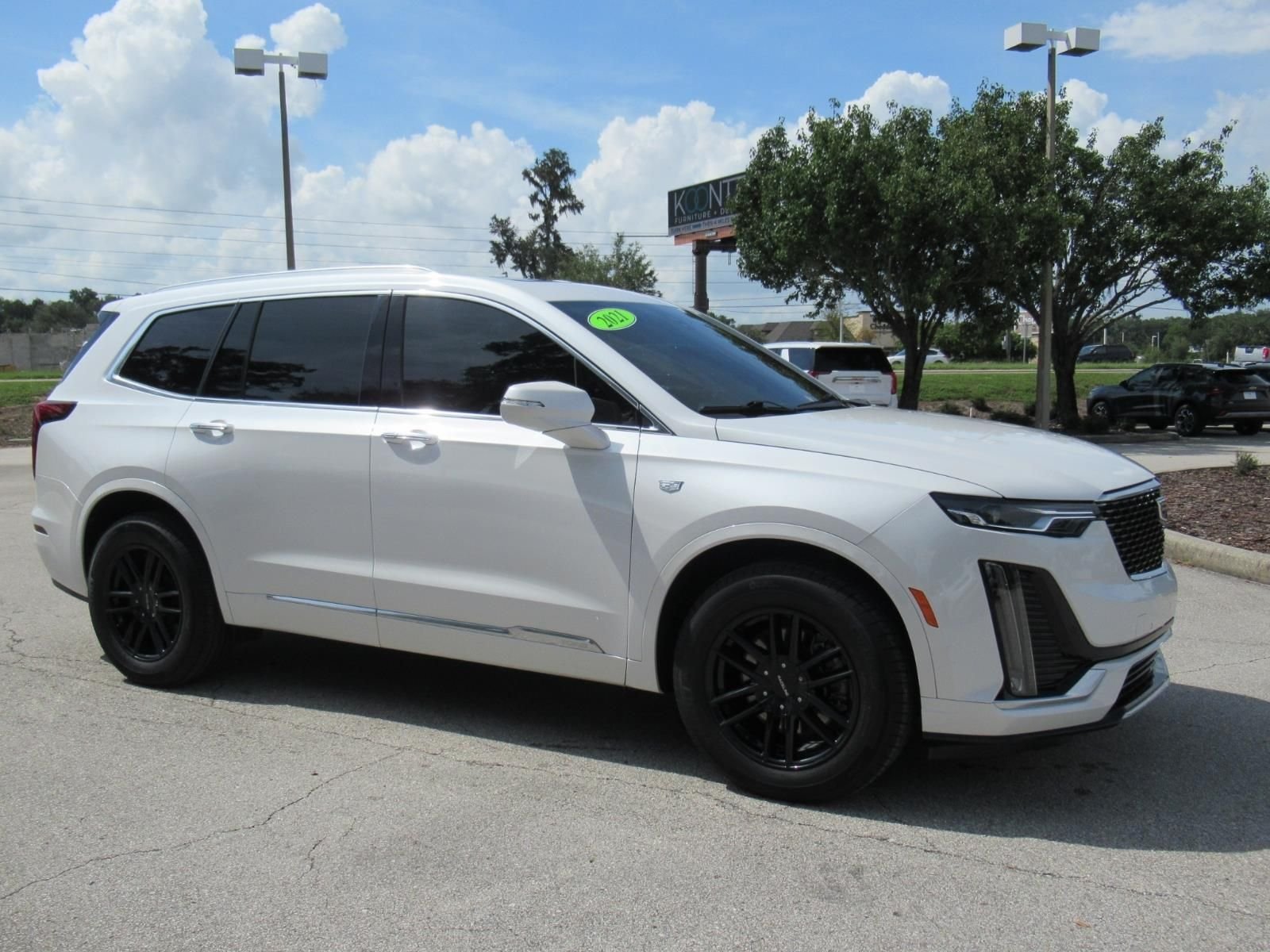 Used 2022 White Cadillac Luxury image 2