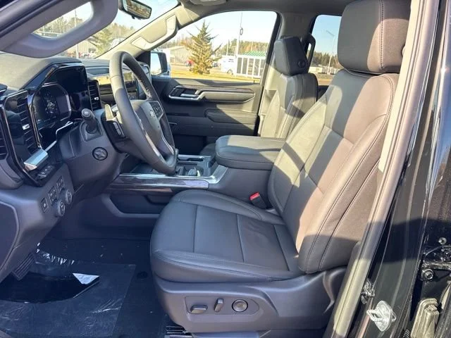 2026 Chevrolet Silverado 1500 LTZ - Photo 15