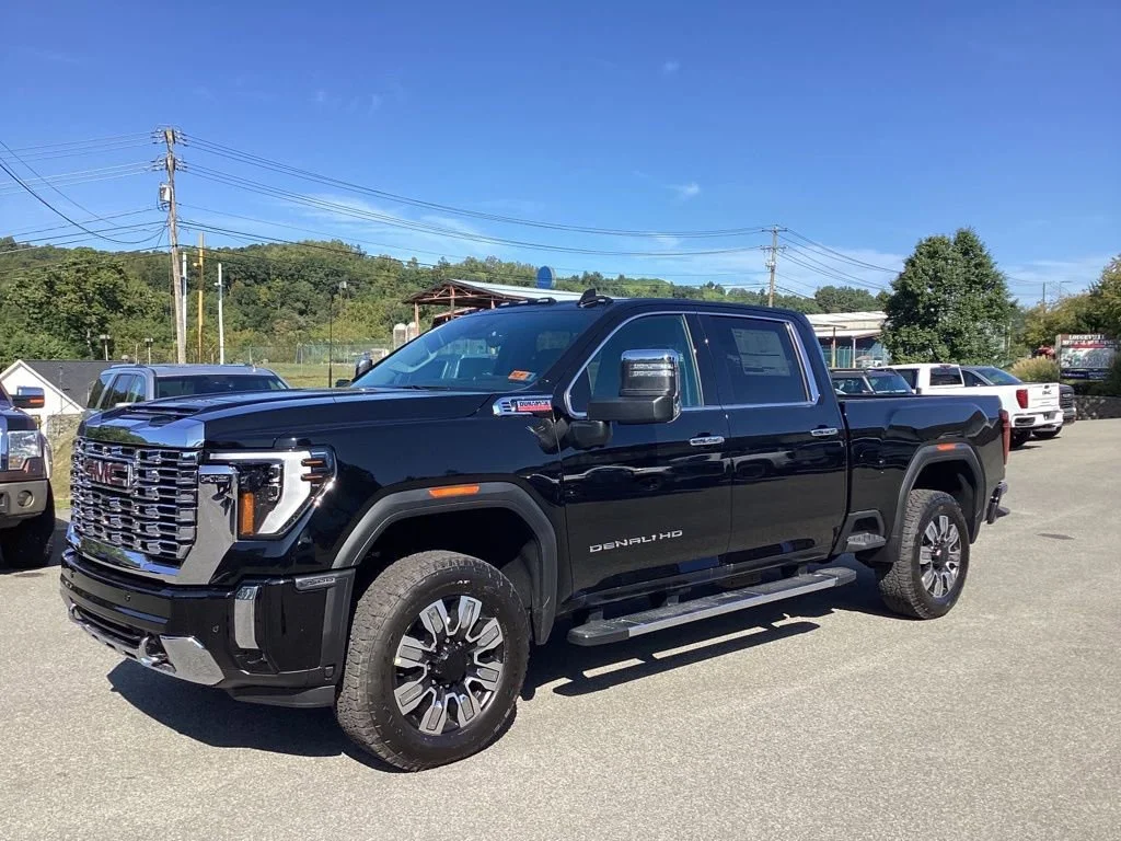 2026 GMC Sierra 4WD Crew Cab Standard Box Denali's photo