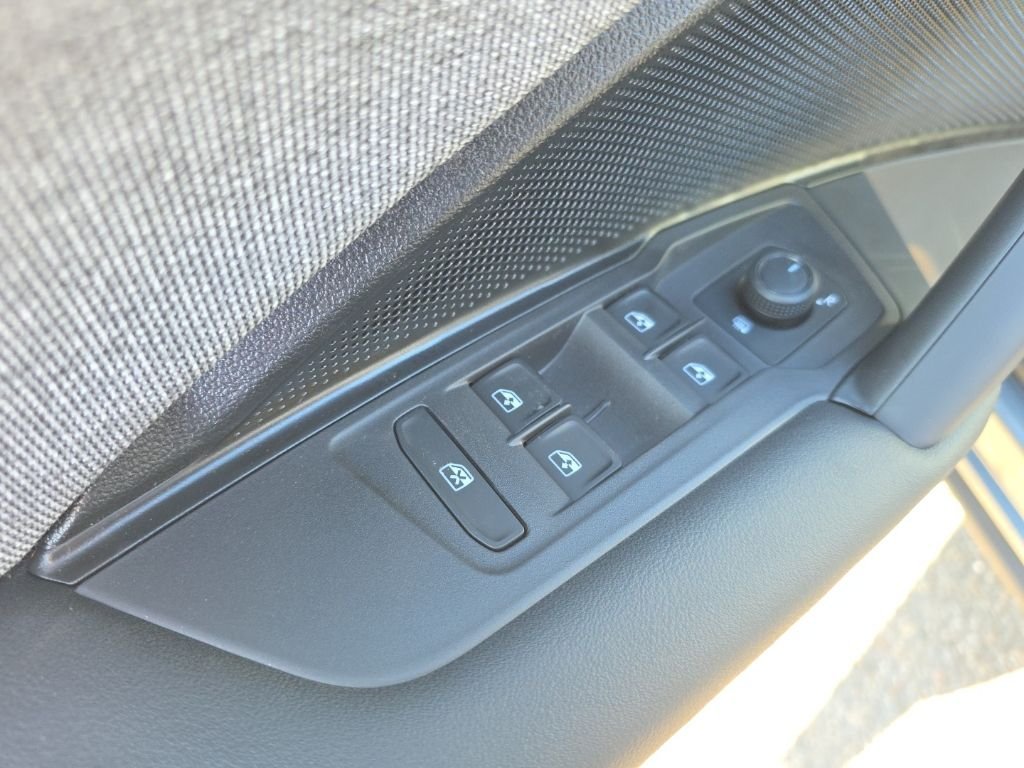 New 2026 Platinum Gray Metallic Volkswagen 2.0T S image 10