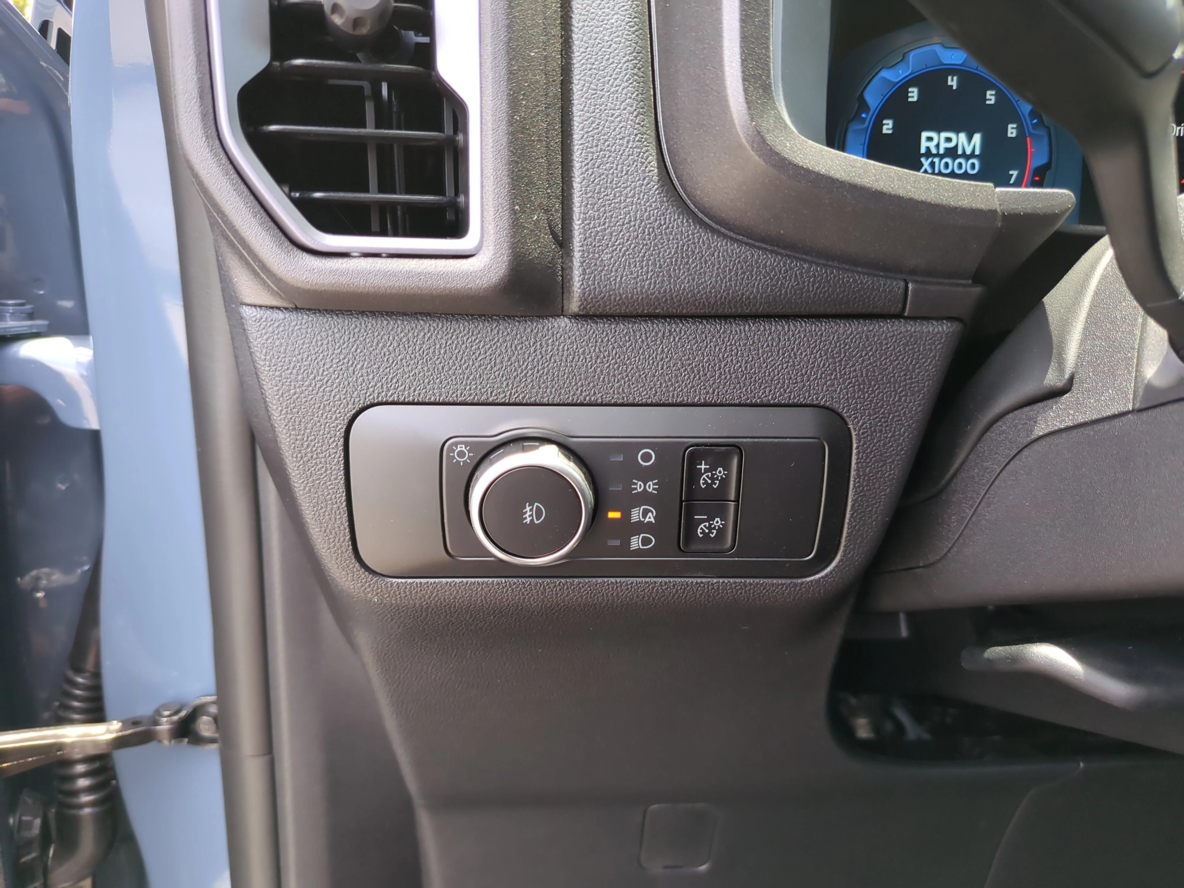 New 2026 Azure Gray Metallic Tri-Coat Ford Badlands® image 27